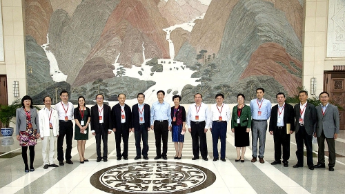 最高检首邀医卫代表座谈:严惩涉医犯罪 维护医