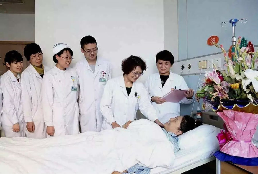 点击查看原图 “纱布门”之后,谨以此文致敬医务工作者! - 依凡 - 依凡