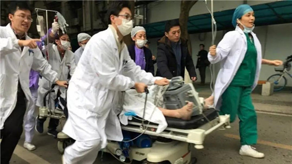 一场发生在泌尿外科门诊的刺杀 | 中南医院张卫兵医生