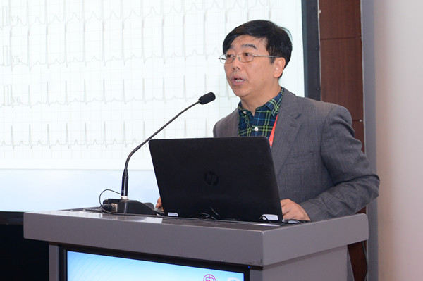 吉林大学第一医院李树岩教授以一例特殊病例的诊断为切入点,介绍了